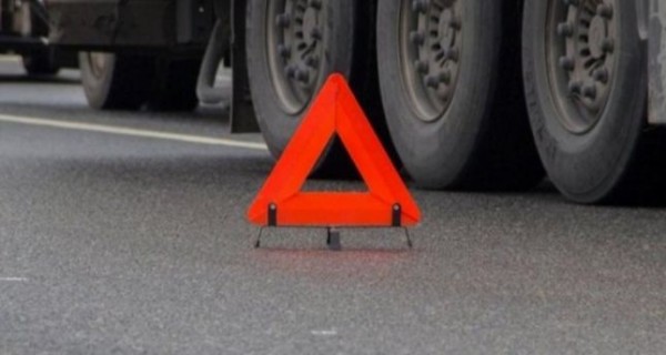 В Ховалинге двое детей попали под колеса грузовика