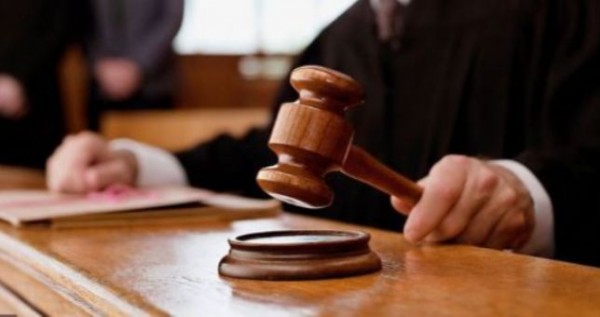Уже бывший председатель суда района Айни обвиняется в получении взятки