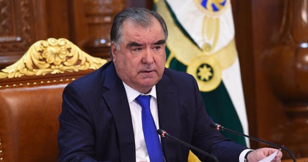 Президент поручил главам областей, ряда городов и районов усилить борьбу с COVID-19