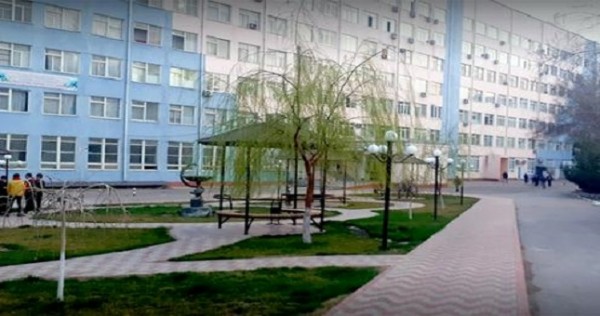 Скончалась супруга госпитализированного с пневмонией таджикского писателя