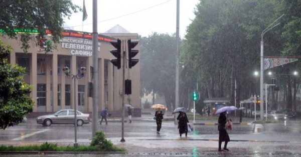 В Таджикистане до 15 апреля в предгорных и горных районах ожидаются дожди и грозы, возможны селевые явления
