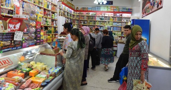 Короновирусная паника: в Душанбе начали скупать продукты