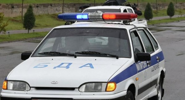 В Душанбе провели облаву на авто с "крутыми" номерами по жалобам граждан