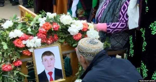 В Таджикистане студент покончил с собой после допроса в отделе милиции