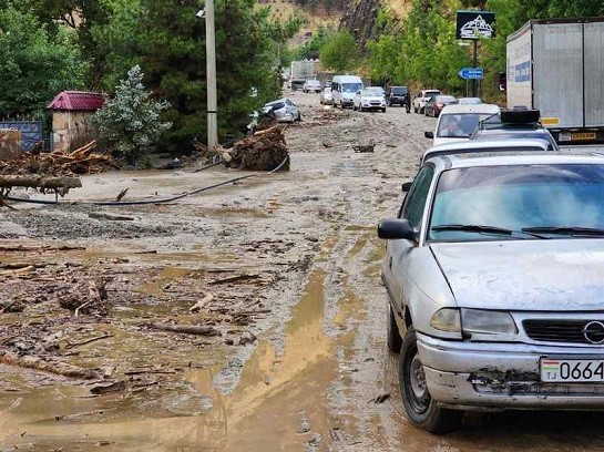 В Таджикистане сохраняется опасность схода селей