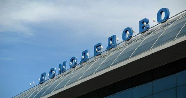 Таджикистанца сняли с рейса Москва-Куляб за пьяный дебош