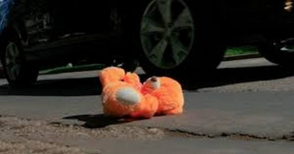 На автодороге Душанбе-Худжанд под колесами автомобиля погиб 2-летний мальчик