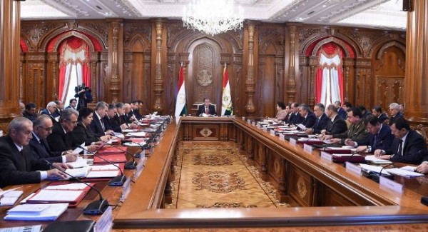 Эмомали Рахмон одобрил меры по профилактике ожирения в Таджикистане