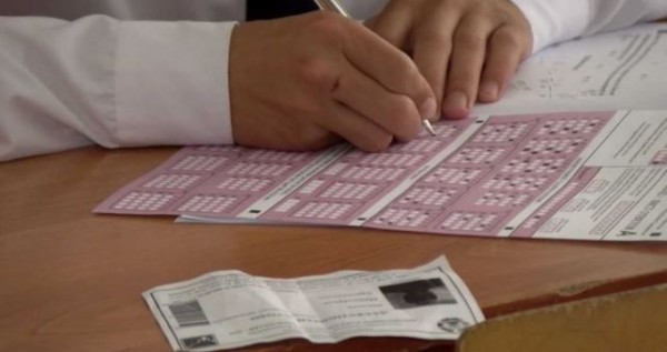 В Таджикистане началась горячая пора вступительных экзаменов