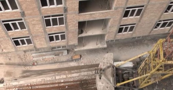Душанбе - город строительных кранов