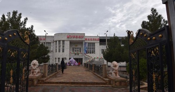 В Канибадаме открыли историческое медресе после реставрации