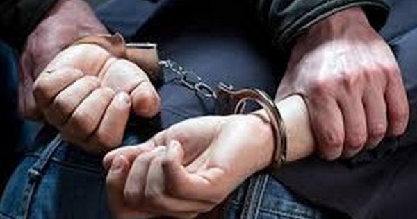 В Таджикистане за взятку задержан сотрудник МБТИ