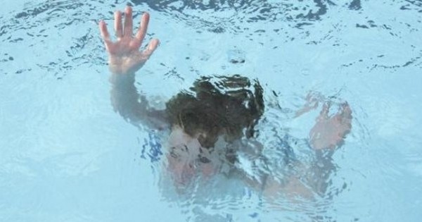 В Петербурге утонула девочка из Таджикистана, нырнувшая за очками