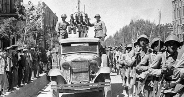 С песнями для души: как таджики помогали советским войскам в Иране