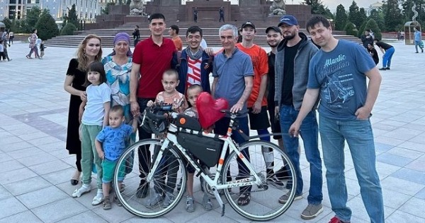 “Пятидневный челлендж”. История Улугбека, приехавшего из Ташкента в Душанбе на велосипеде