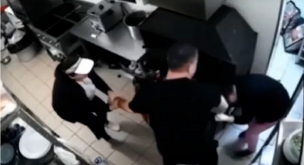 Гражданку Таджикистана приговорили к 6,5 годам колонии за убийство напавшего на нее повара