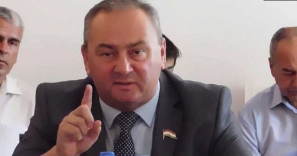 "Предотвратить разводы!". Мэр Куляба решил составить список проблемных семей