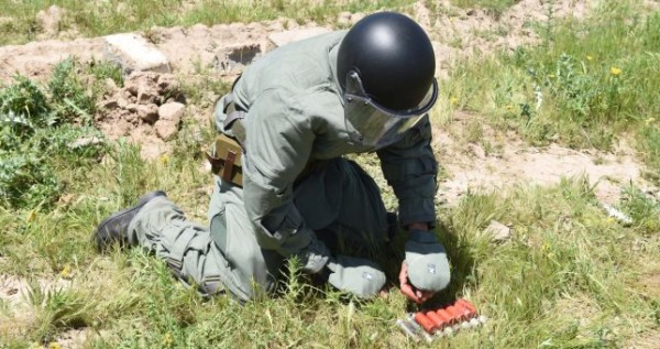 Неразорвавшийся снаряд стал причиной гибели подростка на военном полигоне Ляур