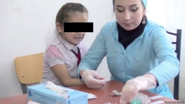 В Таджикистане около 120 тыс. школьников проверят на СПИД