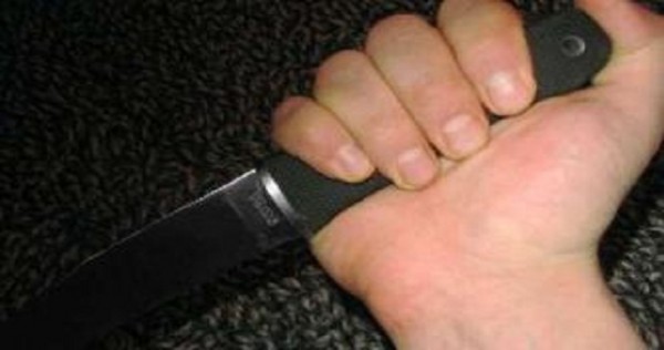 29-летний Джайхунец ранил жену ножом в доме своей тещи