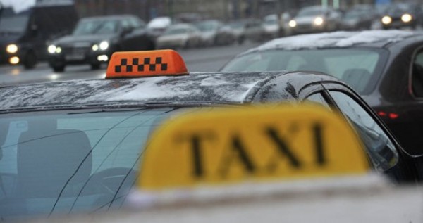 Больше всех ПДД в Душанбе нарушают водители официальных такси