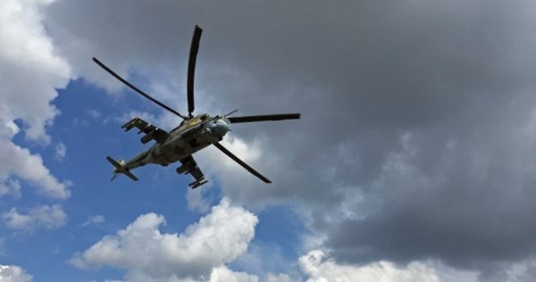 В Горах Памира в Таджикистане пропал вертолет с 13 альпинистами на борту