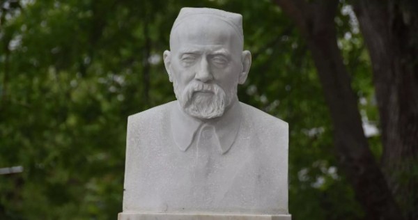 В Бухаре отремонтируют Музей Героя Таджикистана Садриддина Айни