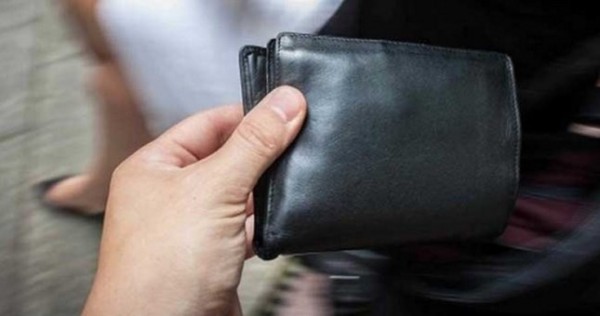 У жителя Гиссара отобрали кошелек с 39 тыс. сомони и мобильный телефон
