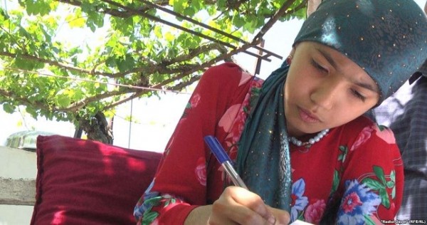 После ужасов войны. 10-летняя Марьям заново учится жить