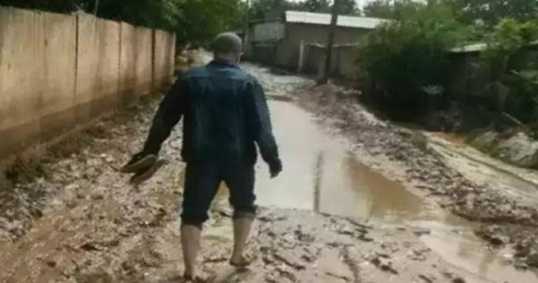 На юге Таджикистана трое жителей погибли под селевым потоком
