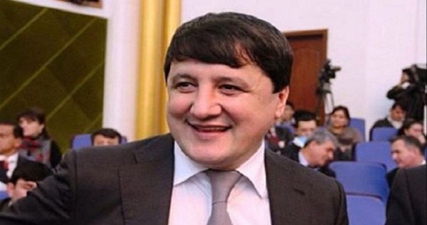 Обвинение в плагиате: Глава ТАЛКО Кабиров поменял РАО "ЕЭС" на "Барки Точик"
