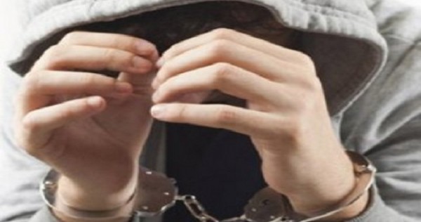 Несовершеннолетний житель Рашта задержан по подозрению в крупной краже денег