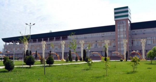 В столичных парках и скверах готовятся к Наврузу
