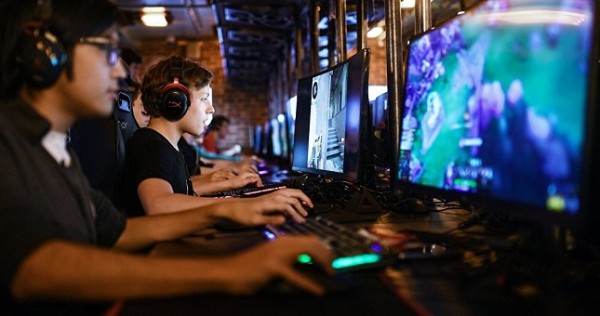 Играть нельзя запретить: что делает таджикских родителей "плохими"