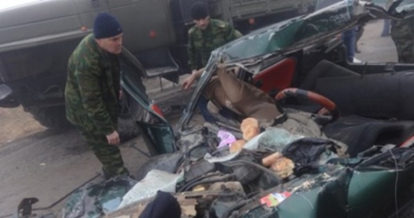 В ДТП в районе Рудаки погибли двое, один спасен