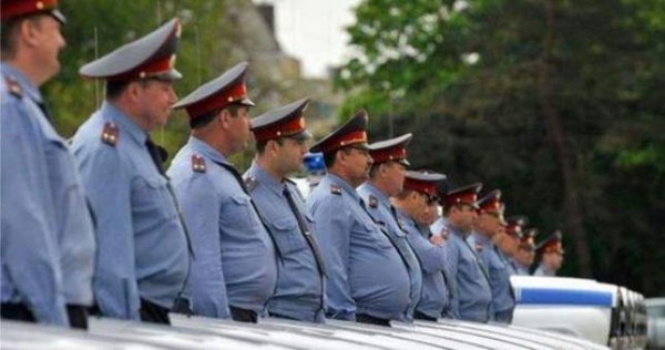 В Таджикистане генерал сохранил должность, скинув 15 лишних килограммов