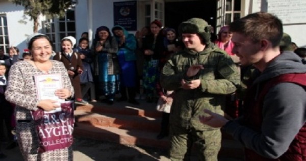 Российские военные провели спортивное мероприятие «Юный разведчик» в таджикской школе