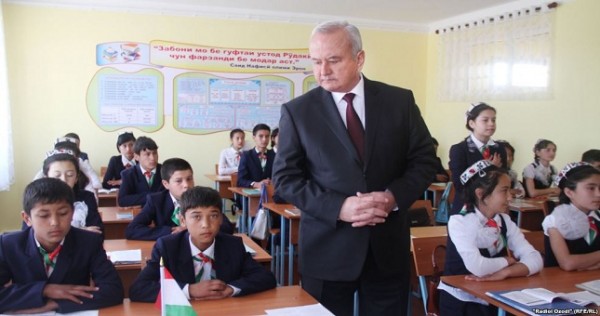 Успеваемость школьников ГБАО заметно снижается