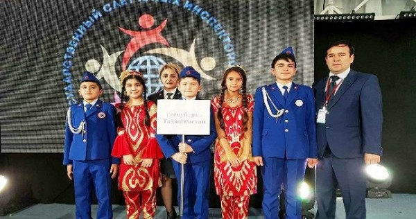 Таджикские школьники показывают свои знания на Межгосударственном слёте юных инспекторов дорожного движения
