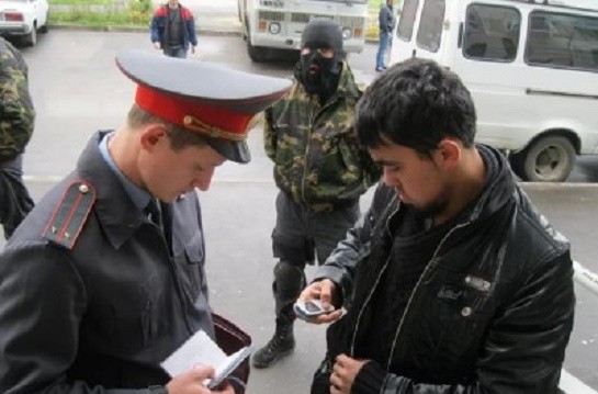 В Москве гражданин Таджикистана избил полицейского