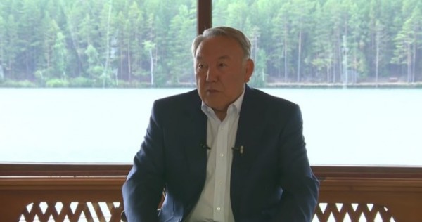 Назарбаев: Переход на латиницу не означает отказ от русского языка