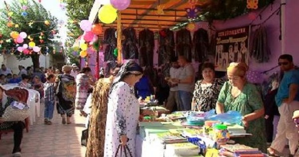 30 нуждающихся детей Б.Гафуровского района получили бесплатную школьную форму