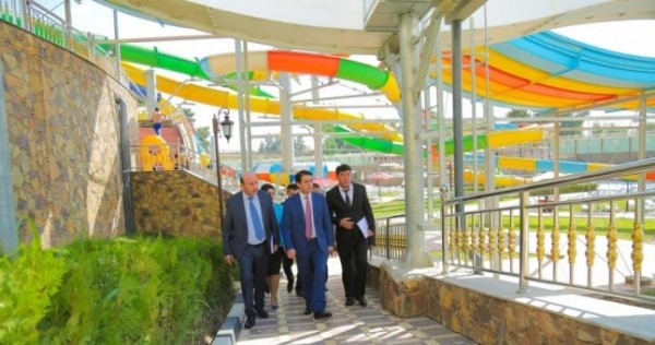 В Душанбе открылся самый крупный в стране аквапарк «Обшорон»