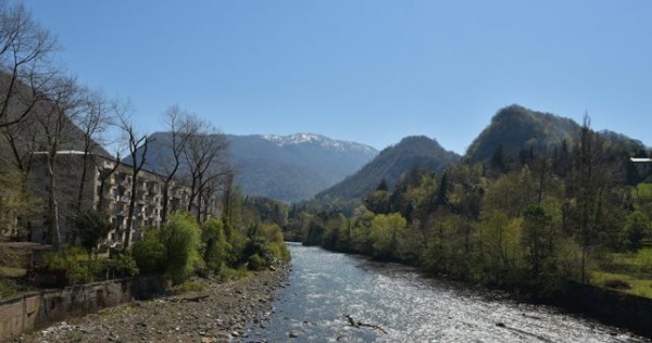 В Таджикистане в водохранилище утонули двое детей