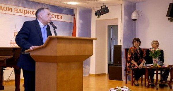 В Москве прошел творческий вечер Зульфии Миршакар и Валерия Ахадова