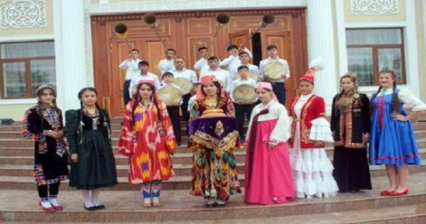 Фестиваль культуры и искусства в Хатлоне