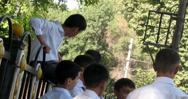 В Таджикистане опубликуют список "неблагополучных" школ
