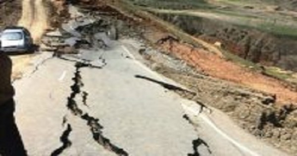 На севере Таджикистана «пропала» часть дороги, построенной за $114 млн.