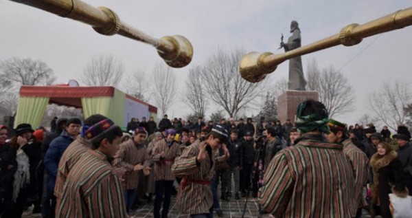 В Гиссаре отметили древний праздник Сада