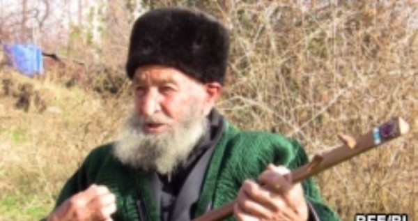 В Кулябе ушел из жизни один из последних певцов-сказателей «Гуругли»